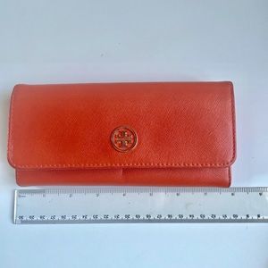 Tory Burch Robinson leather wallet orange and pink